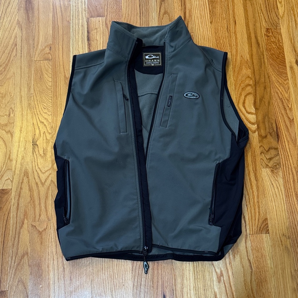 Drake Men's Two-Tone Vest in Olive and Black